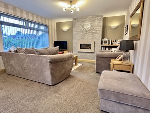 Lounge- click for photo gallery